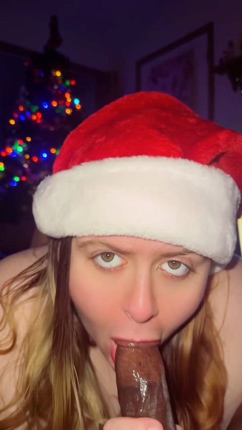 Tis the season to eat that BBC up 🎄💦👅♠️