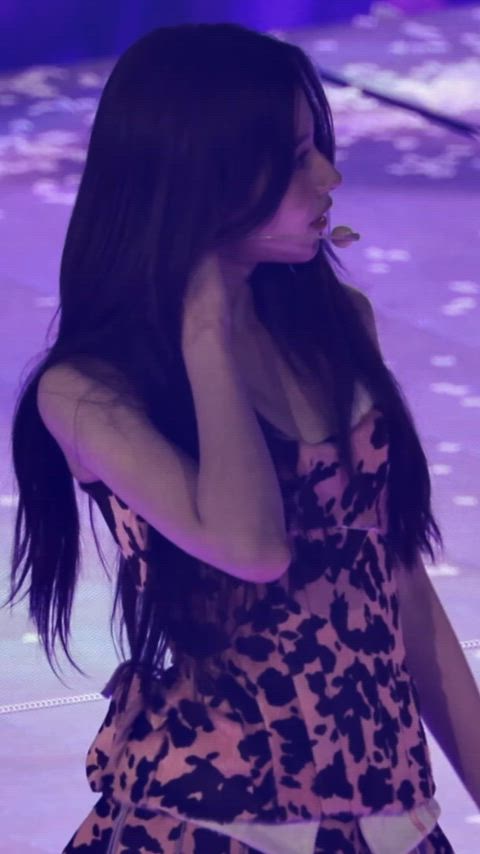 Sana - TWICE