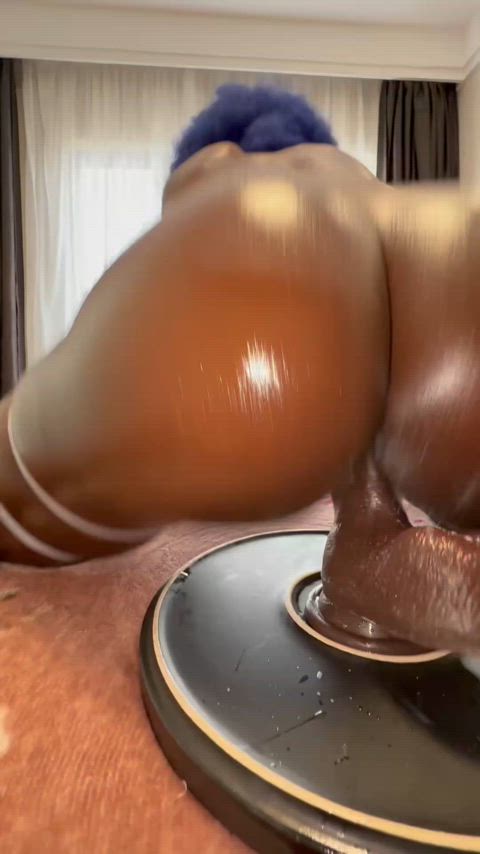 This is how I ride dick on the first date