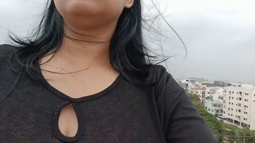 “A little slip… a lot of chaos 😈🥵”