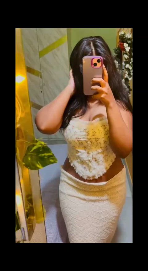 Horny rn… college girl craving late-night fun and cum ... (f)