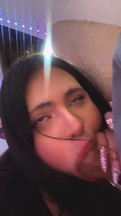 dead inside but filled with daddy’s cock 🖤