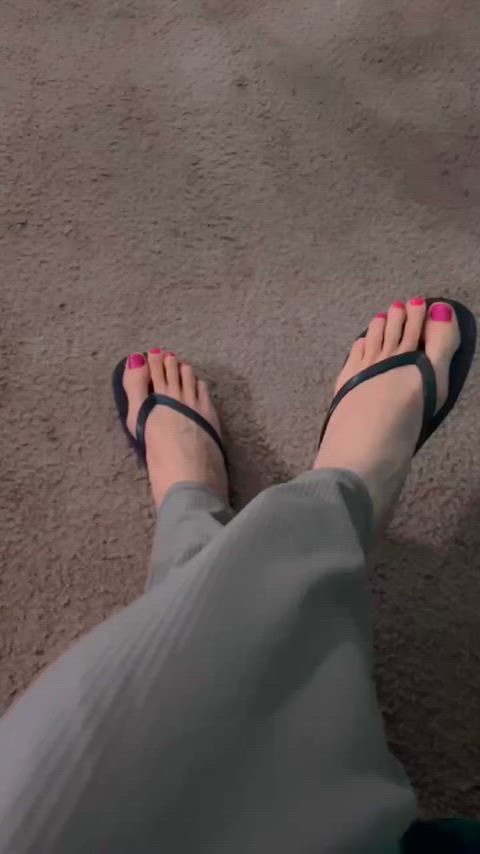 Hello. I’m Marie. A spicy Latina gurl expressing her femininity teasing you to explore and venture into your most secret desires💜 🏳️‍⚧️ Follow for more of my content and dare to take a walk on the wild side.💋 thumbnail