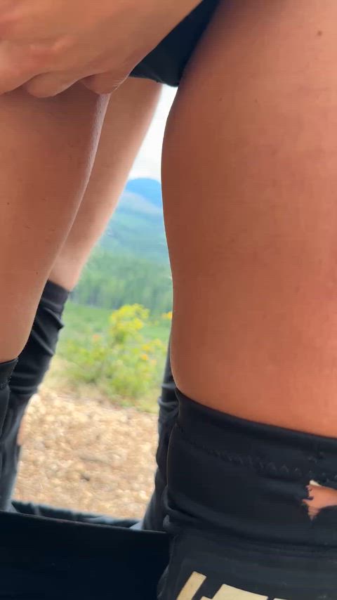 Took a quick break to get down, before we ride down.