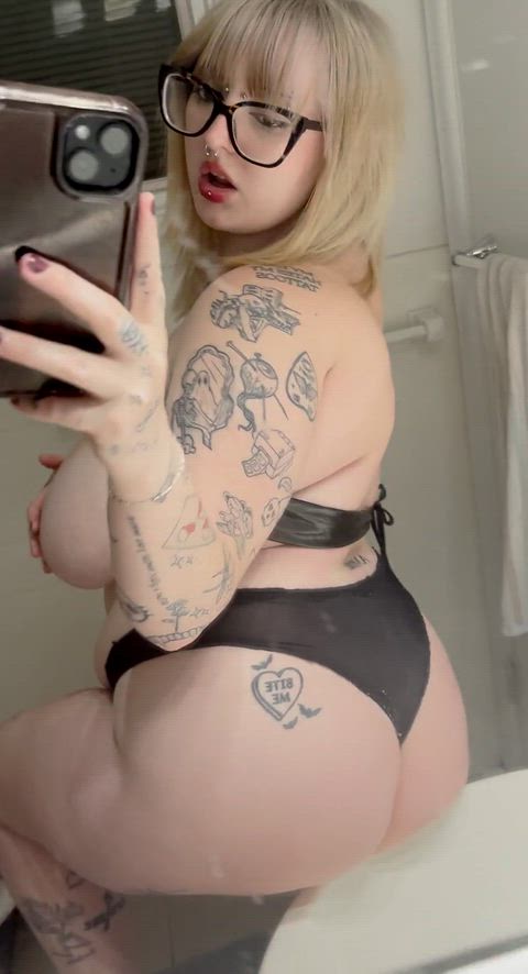 Bite marks on these tits, game?