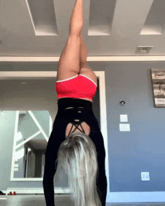 Nice handstand