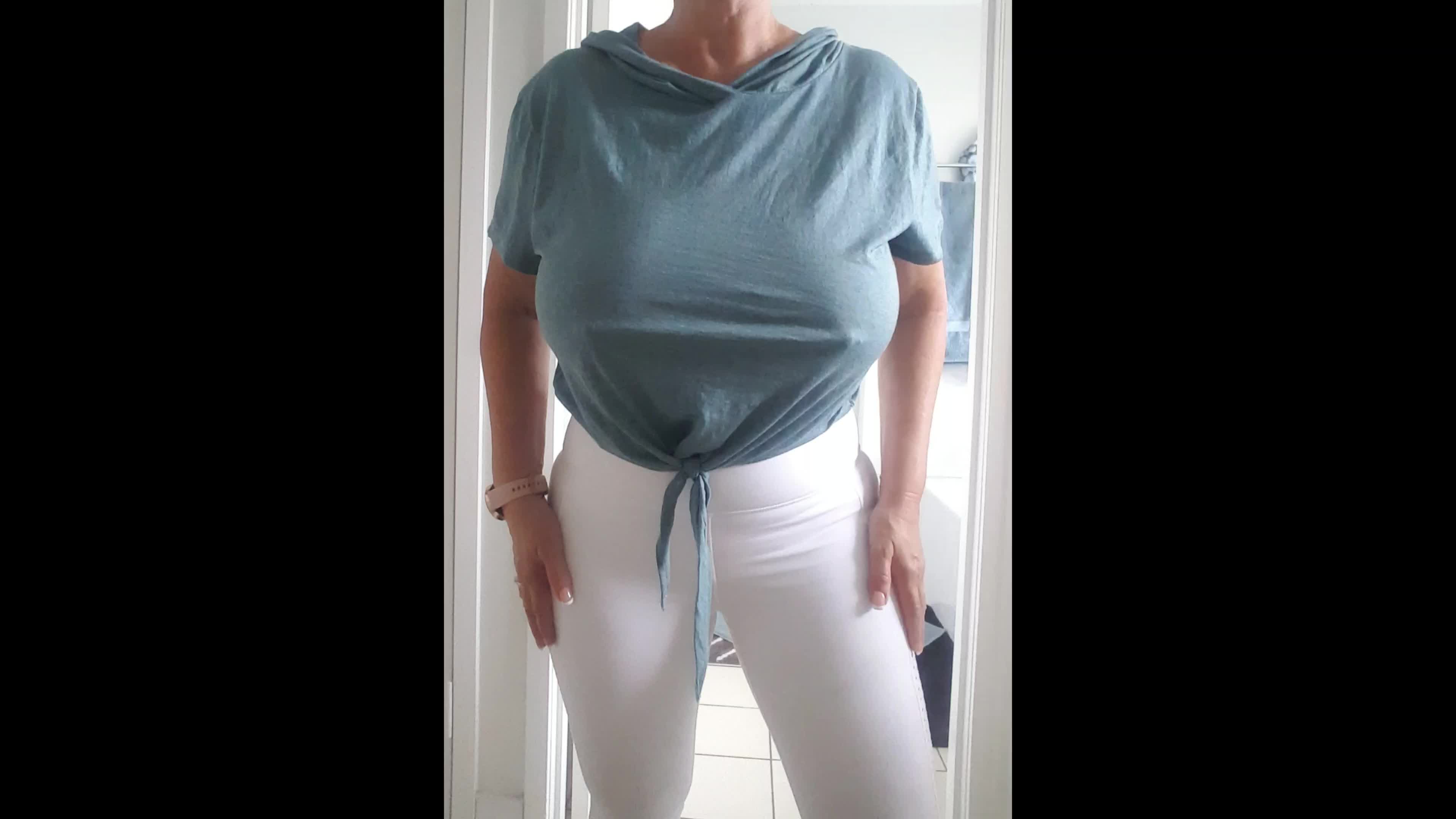 Gym wear minus the sports Bra 😉 xx 55yo 🇦🇺