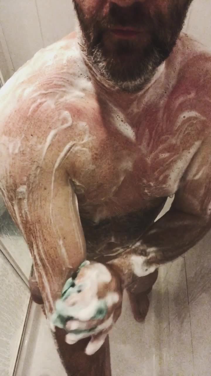 45 / UK - Monday Shower ... Getting this dad bod ready for the day