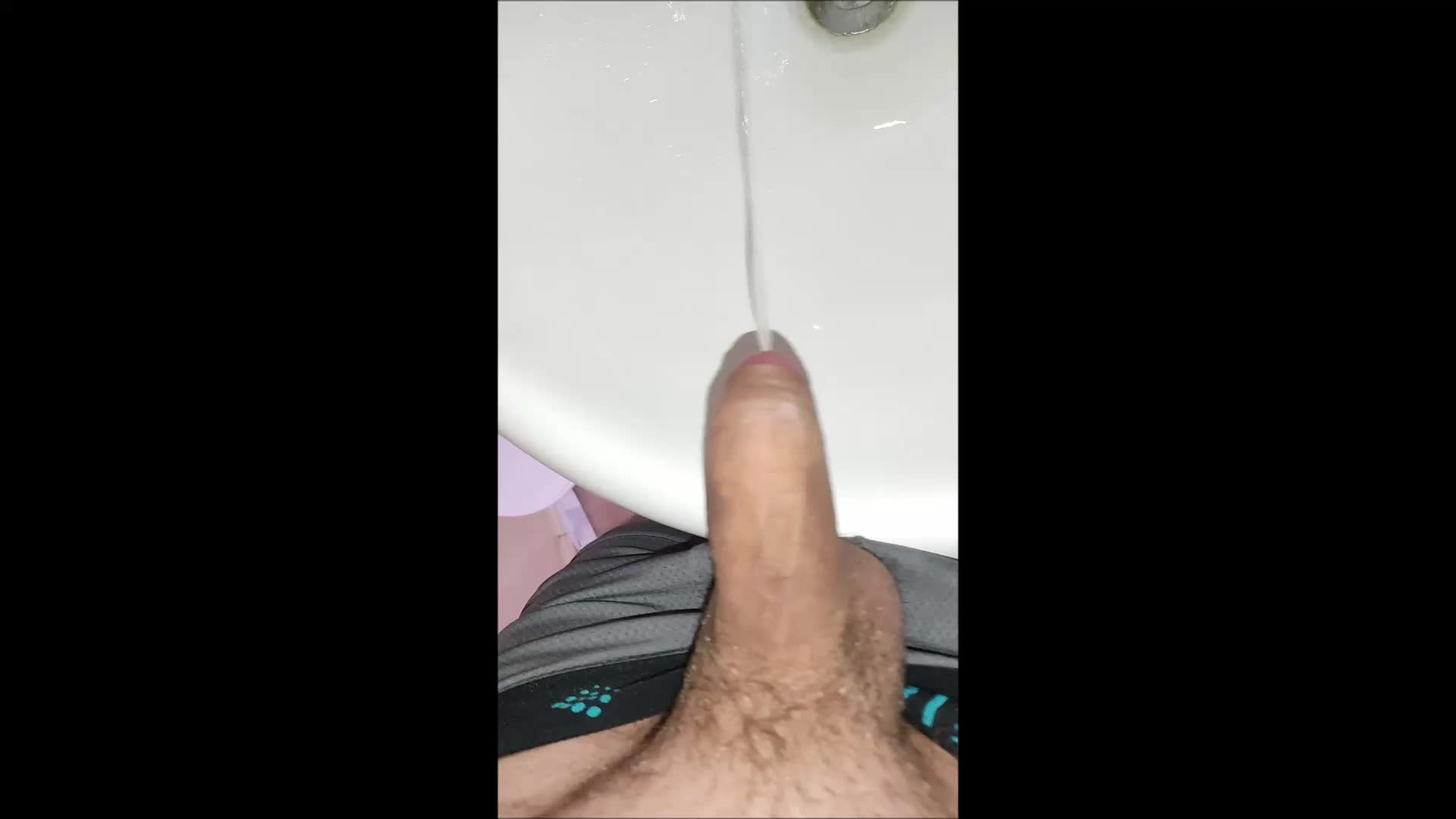 Long, clear piss to quench your thirst💎💦😮