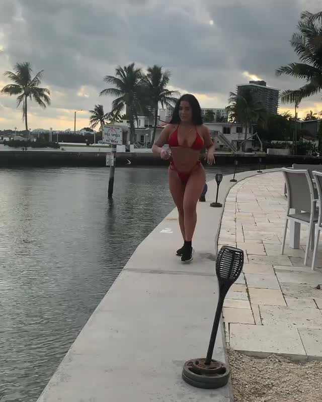 Bae watch 🍑