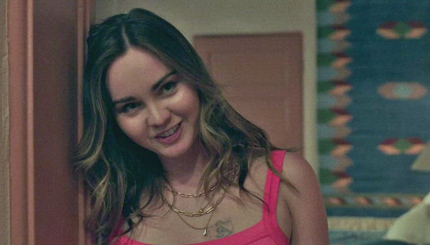 Birthday Hottie: Liana Liberato in Dig (2022)
