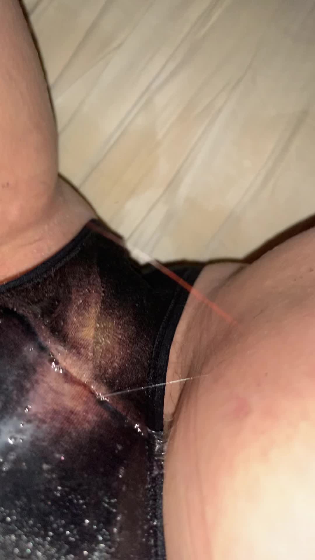 One of my wettest ever sessions 😋🤤🤤