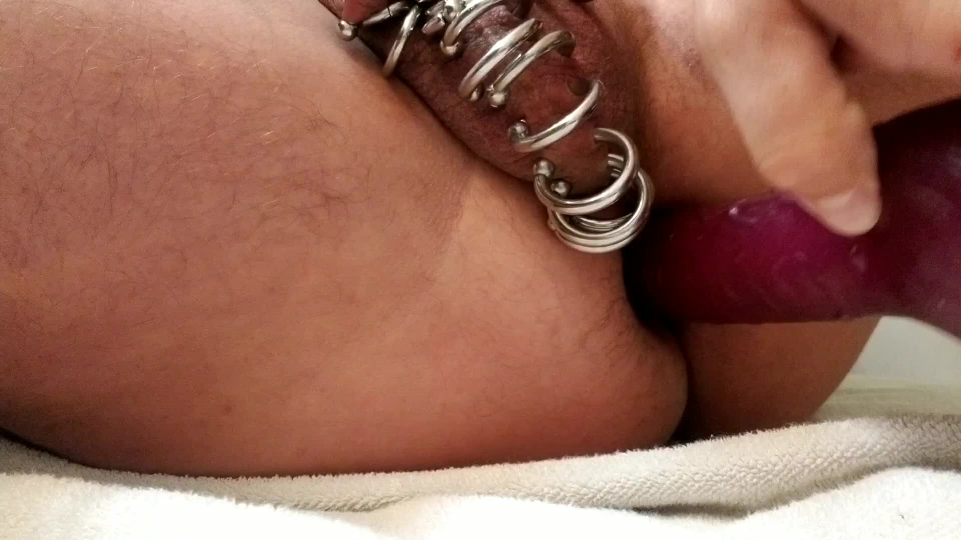 e gaping after dildo play