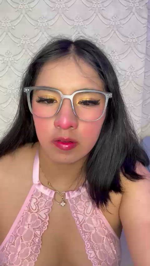 So… are you brave, or just curious? 😏🔥 https://es.chaturbate.com/b/beccamathew/ thumbnail