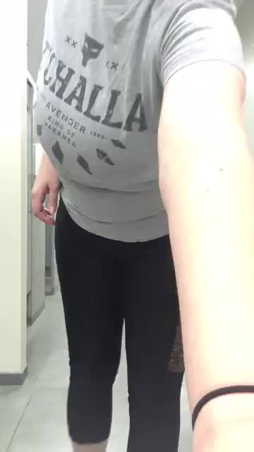 Drop in the locker room