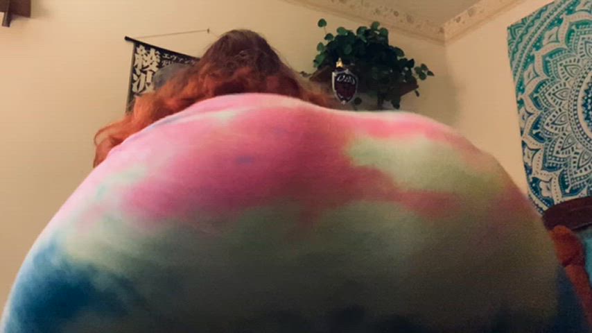 the way my booty was moving in this dress