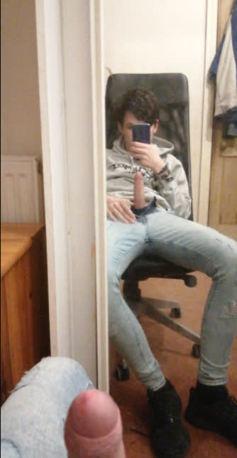 yes ik tight jeans