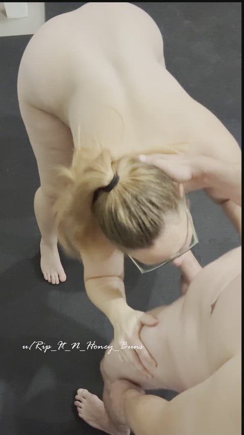 Shove that big cock down my throat 🥵