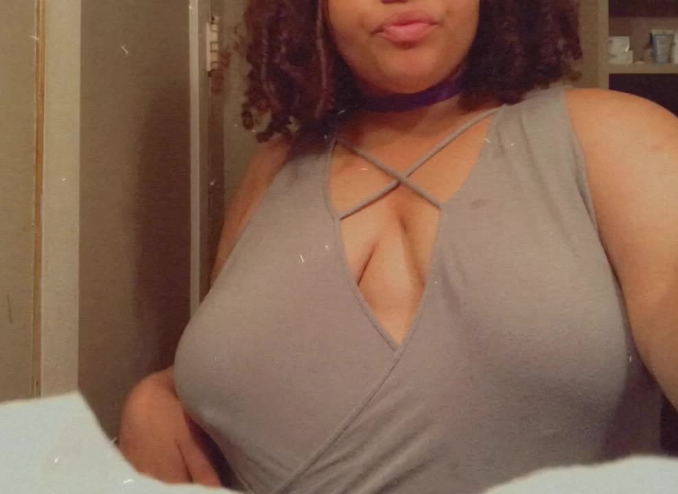 I miss watching men/women gawk over me😩🥰