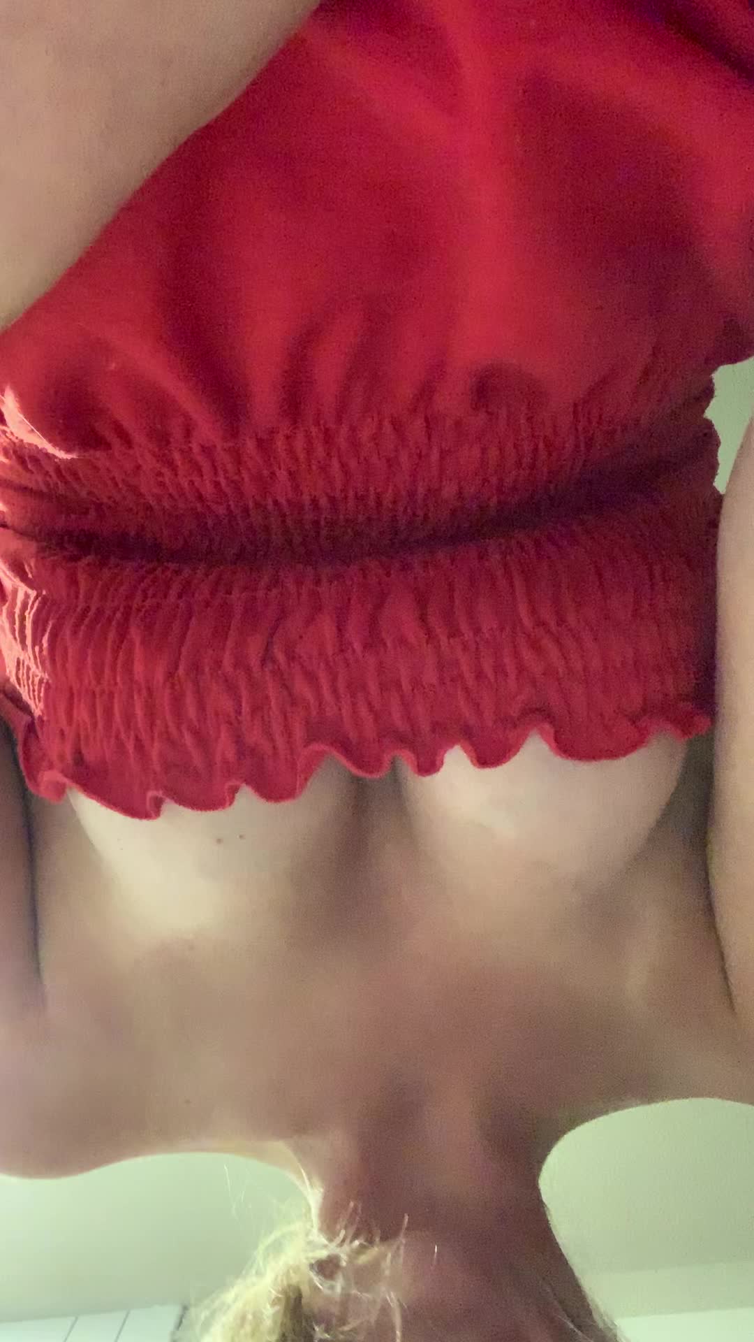 I was trying to figure out why it was recording upside down, and my boobs got bored 😂