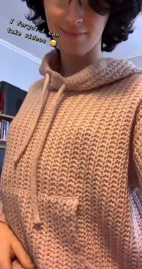 It’s cold outside but it’s cozy under my sweater💜