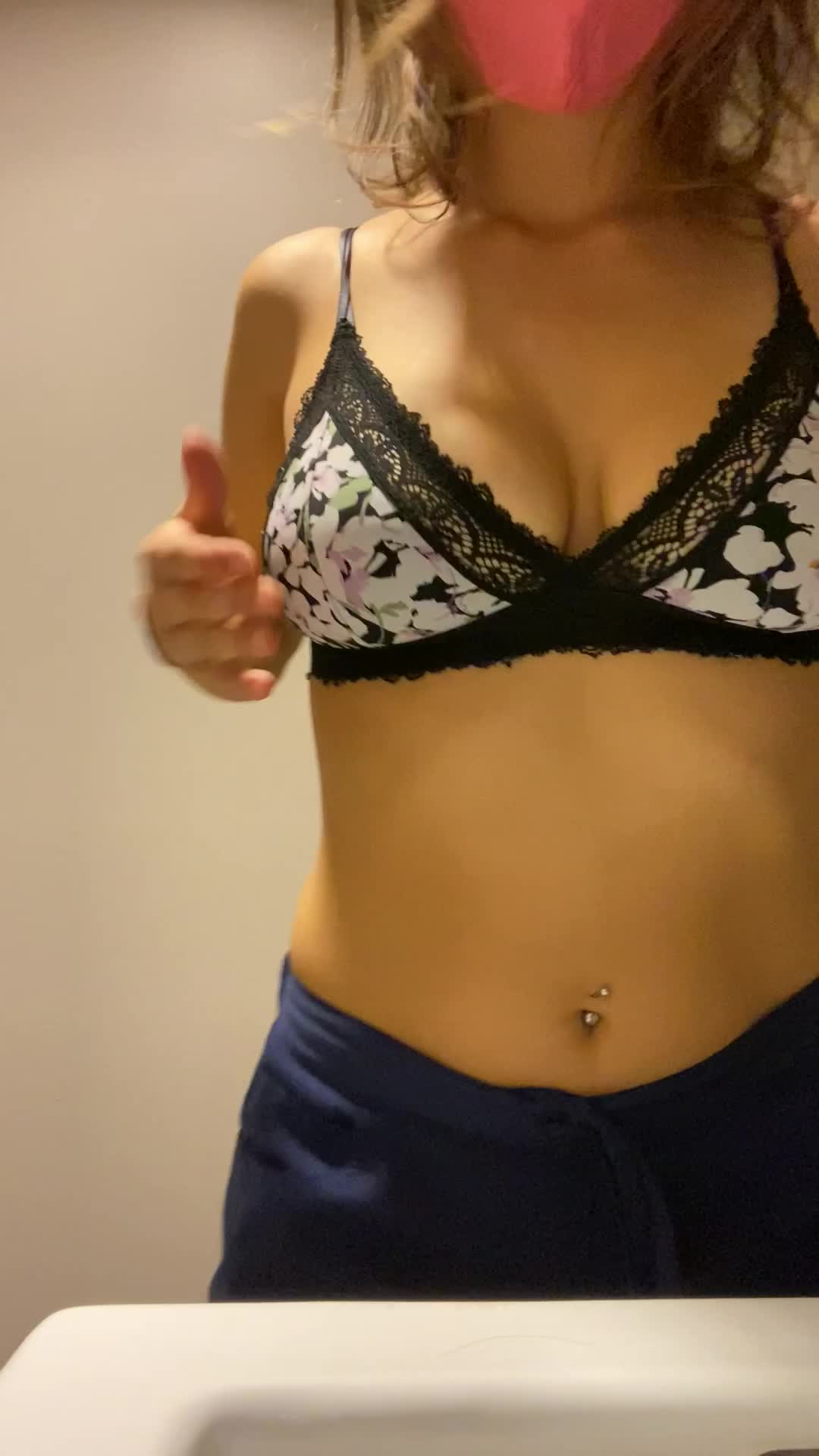Thank you all for the love yesterday. Here’s a little tease of my I’m so happy it’s Friday dance!!! ♥️