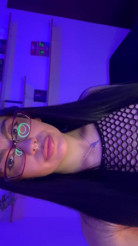 Do you like mommy's new toy?