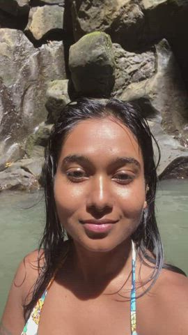 Petite Fijian indian