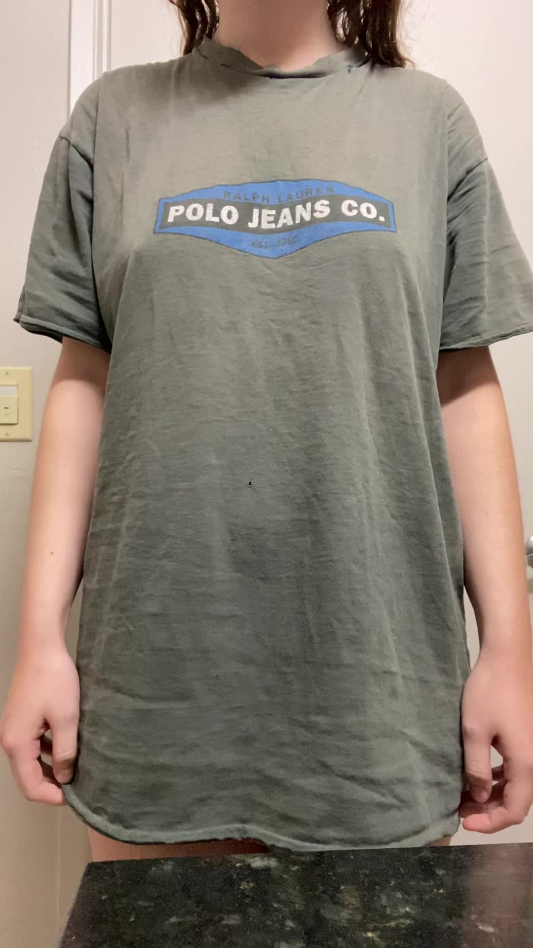 apperantly you guys like my big t shirts so here you go 🤷🏼‍♀️