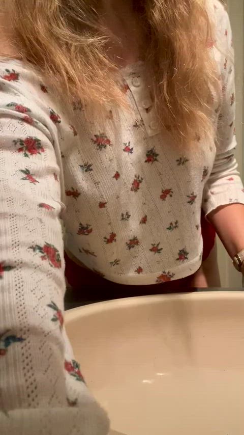 Privacy en goed internet is moeilijk te vinden hier op vakantie 🙈 maar ik probeer er het beste van te maken ❤️