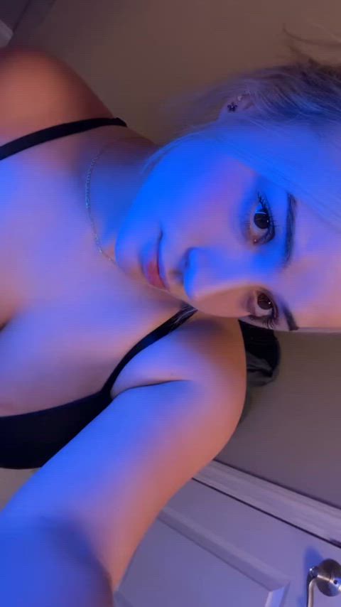 Lila Hayes Bouncing Her Tits