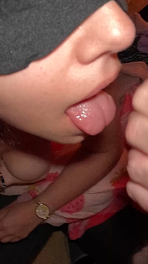 I really love swallowing cum :3