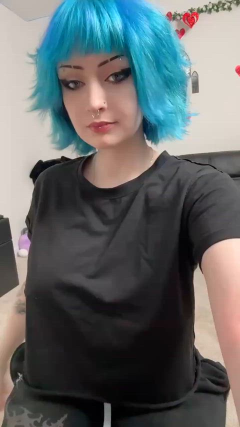 A very breedable goth slut