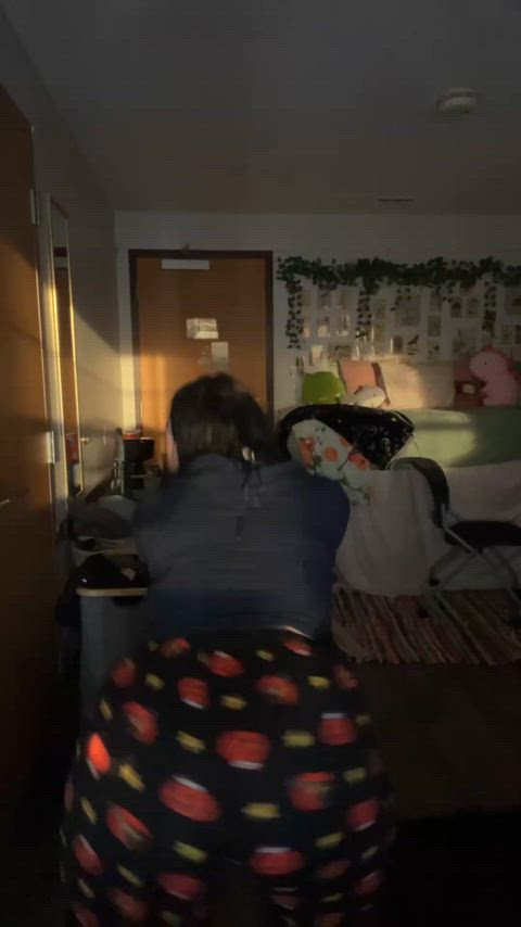 Shaking my little ass in pajamas