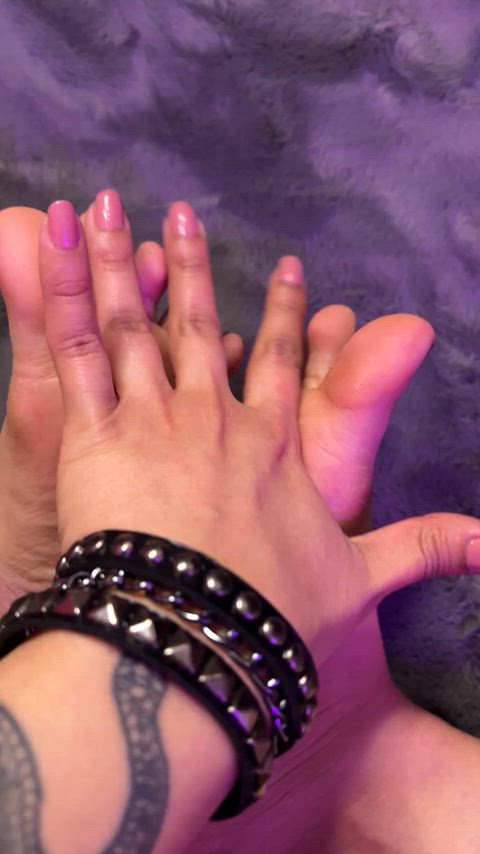 Your food is served, loser. Leave them very clean