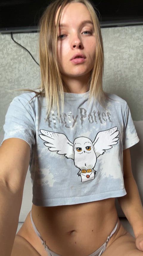 Could you chose someone with so flat chest?