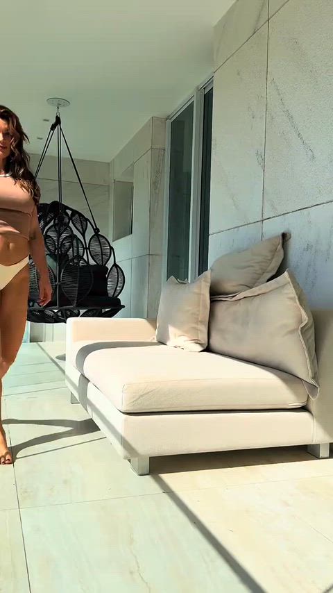 Flávia Alessandra