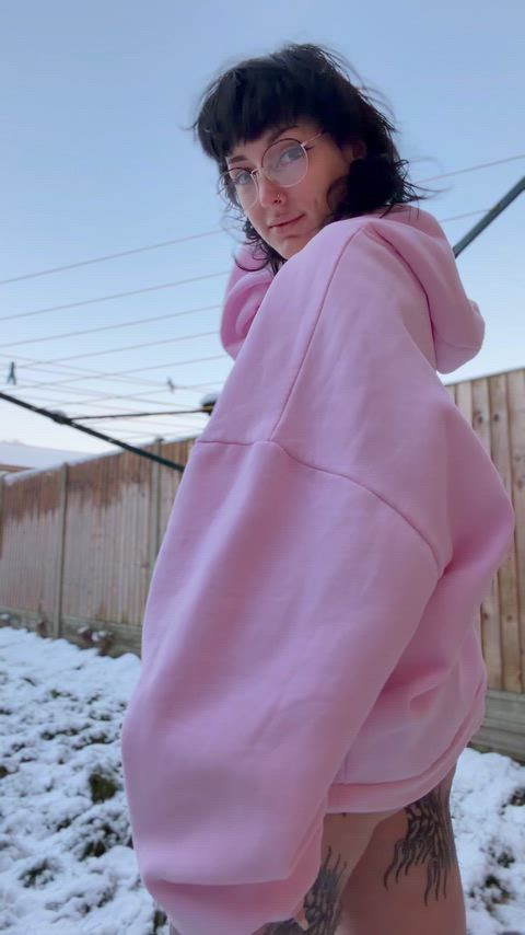 I’ll show off my phat ass no matter the weather