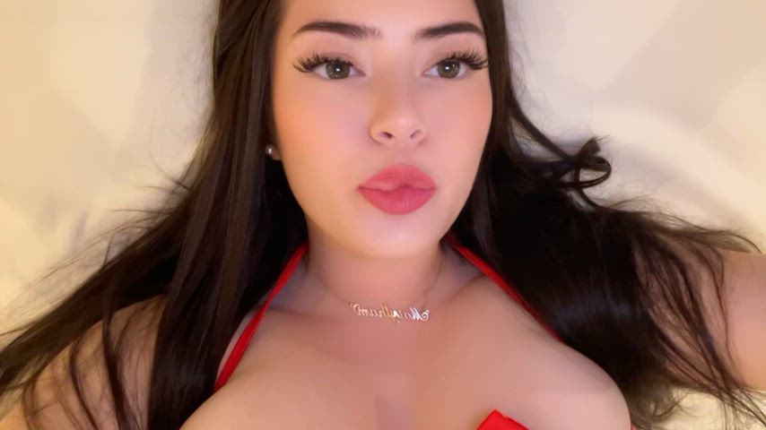 Könnte ich dich mit meinen Roten Schleifen verführen?🎀