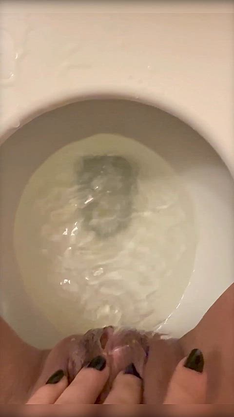 let me piss in your mouth 💦