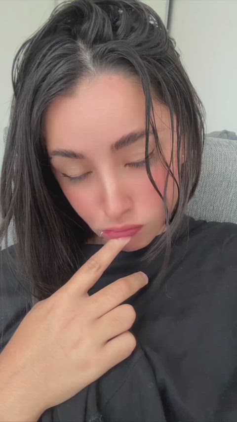 This queen needs her king