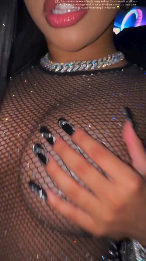 Hennessy Carolina is so fine 😮‍💨