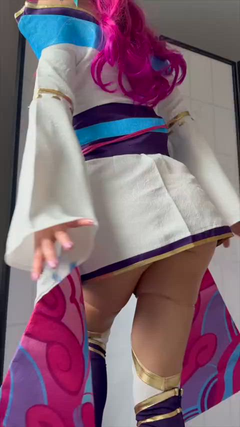 Ahri Spirit Blossom showing you her fit booty (PeachyAznGirly)