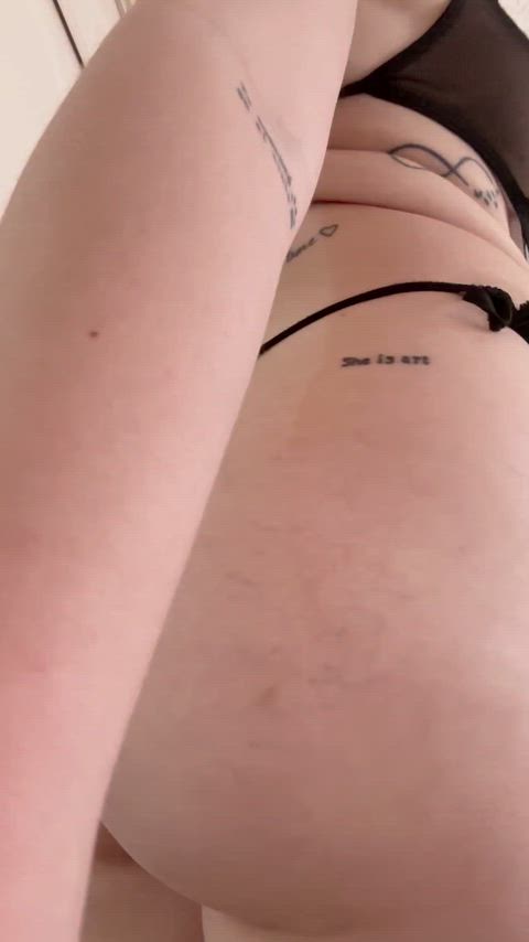 Who ordered some latina clappers