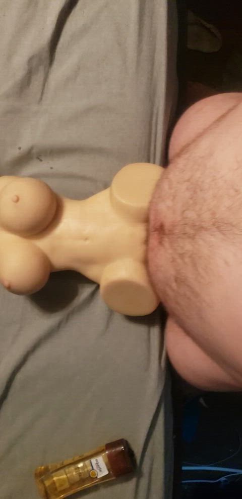 Hey! I hope you dont mind my belly in this video.