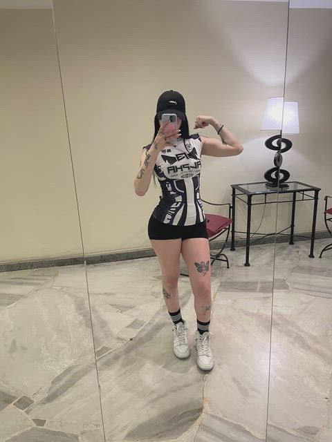 Do you like my gym outfit ?