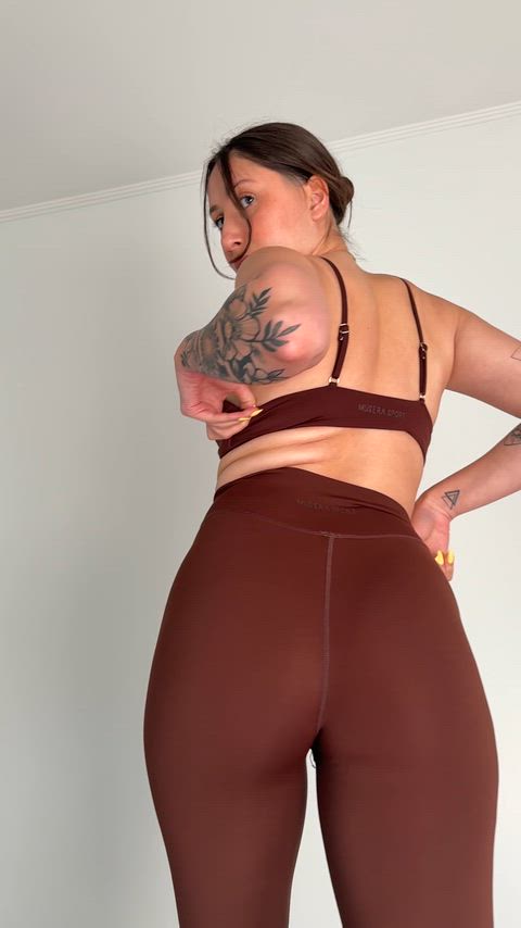 Does my tight  leggings show more of my ass?