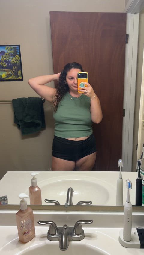 https://onlyfans.com/fuzzylilpeach69 https://fansly.com/me00ww thumbnail