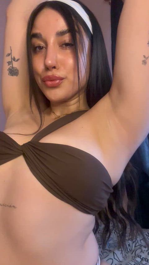 My armpits stink so bad, you should clean them with your tongue