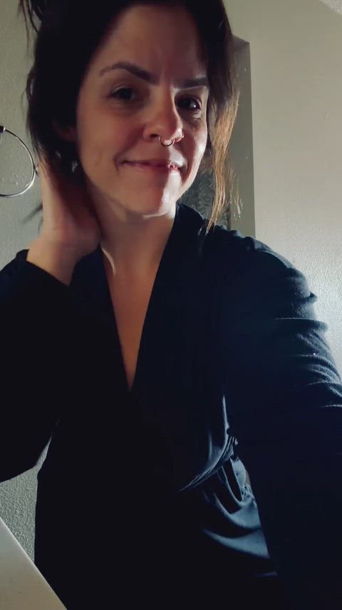 This is what MILFs do best, be patient and enjoy 40F